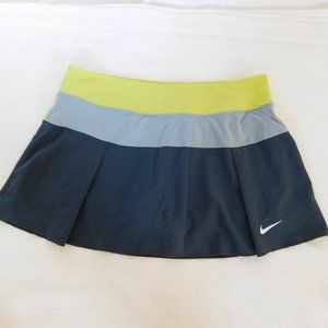 NIKE DRI-FIT GREY GREEN TENNIS SKIRT SKORT SZ MED